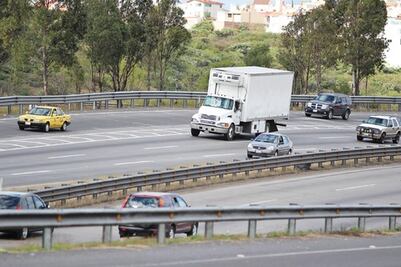 Vigilan carreteras; aseguran a sujeto
