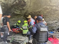 Rescatan a hombre con complicaciones de salud al interior de una barranca en San Juan del Río