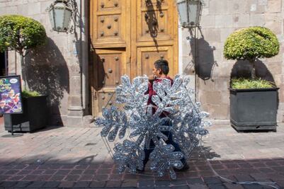 Ya "ponen chulo" el Centro Histórico de Querétaro para la época navideña