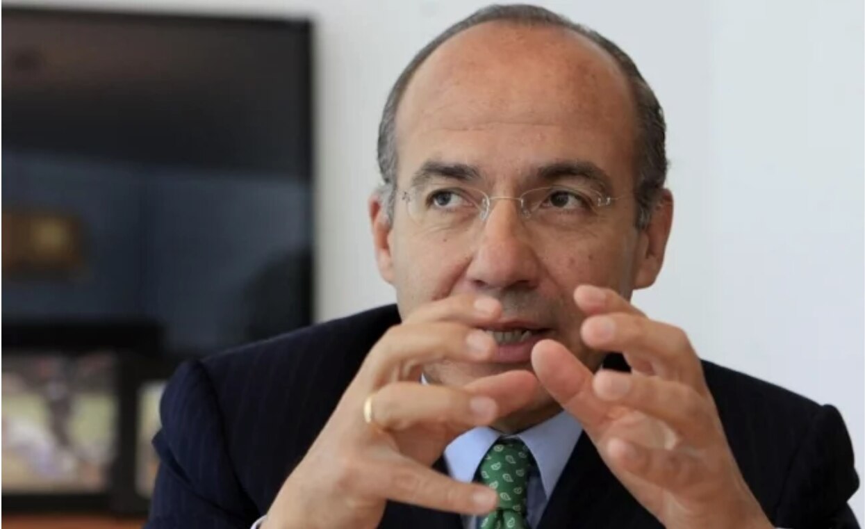 Calderón pide a AMLO cancelar eventos y posponer censo del Inegi