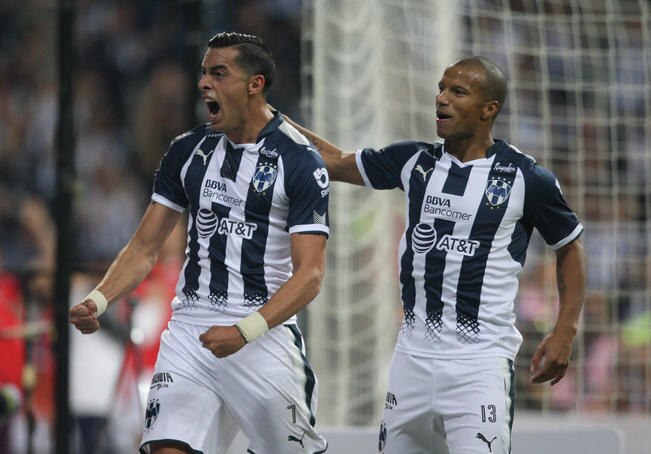 Monterrey arma la fiesta en la sultana