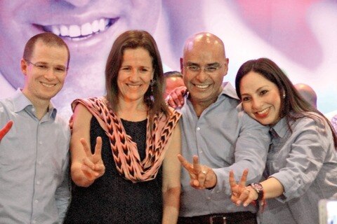 Celebra Aguilar Vega ventaja en comicios 