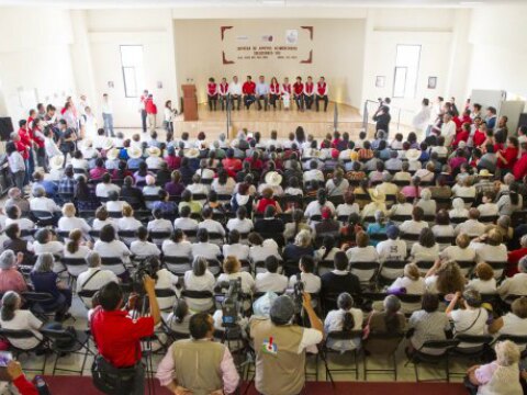 Apoyan a adultos mayores en SJR