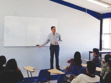 Imparte IEQ taller a alumnos de la UAQ