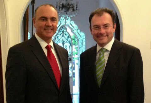 Se reúne gobernador con titular de SHCP