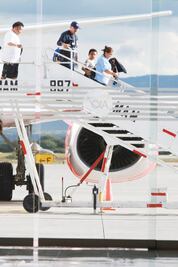 Trasladan a turistas varados