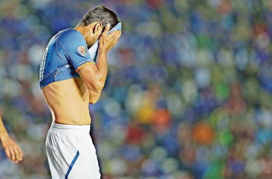 Cruz Azul no cambia el guión; otro fracaso