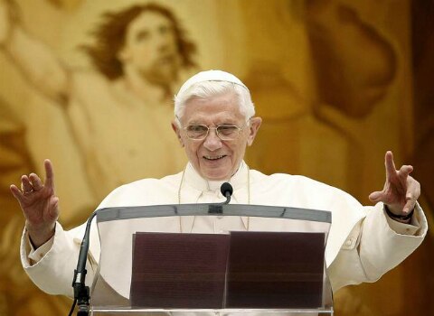 Sorprende renuncia de Papa: Armendáriz