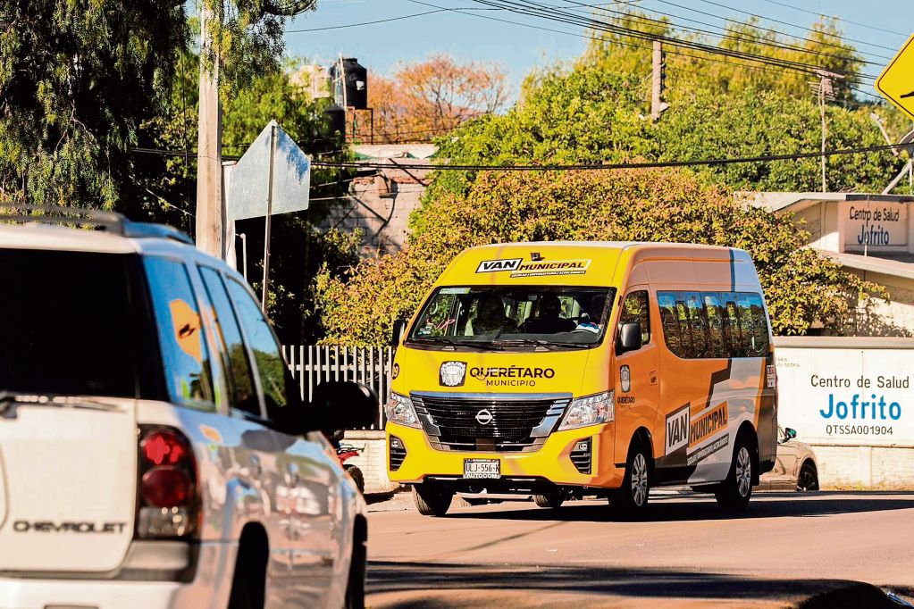 Transporte Comunitario en Santa Rosa Jáuregui suma 145 mil 214 traslados