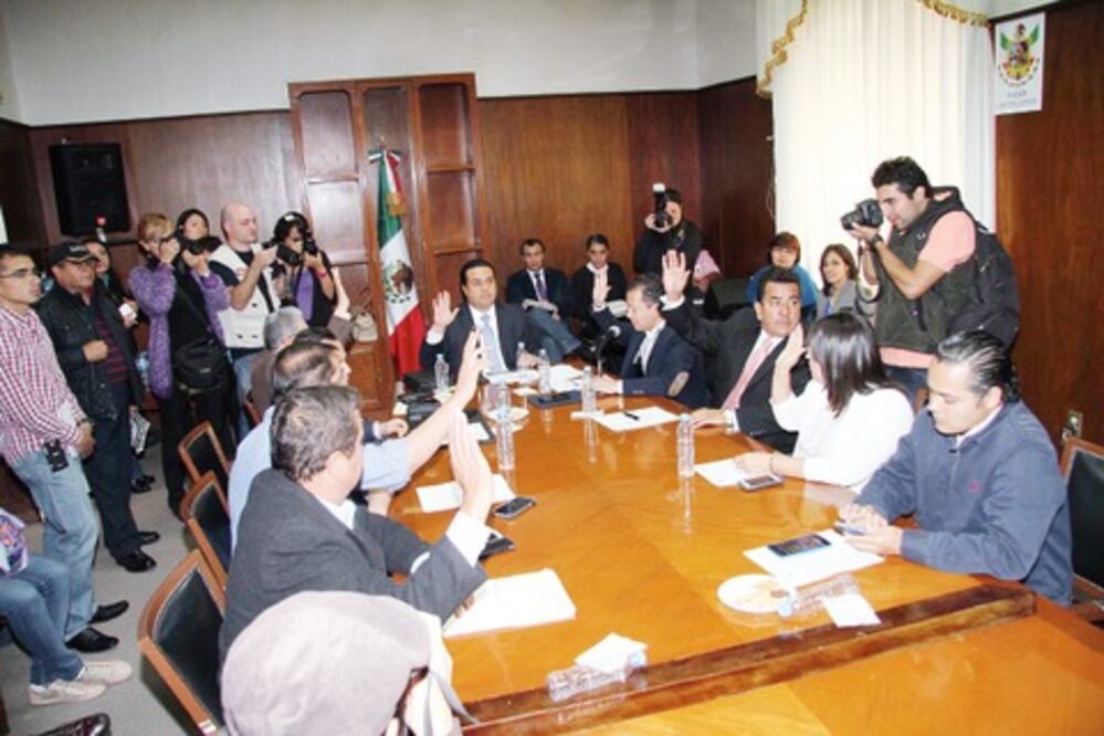 Analizarán inciativa de matrimonios gay