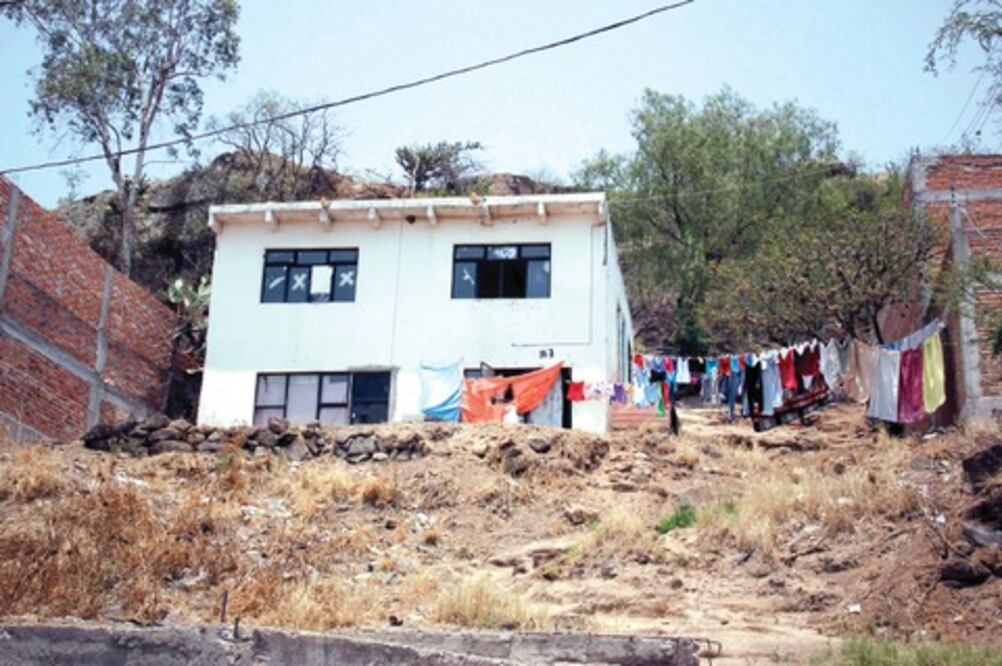 Retrasado, anclaje de piedras, reconocen