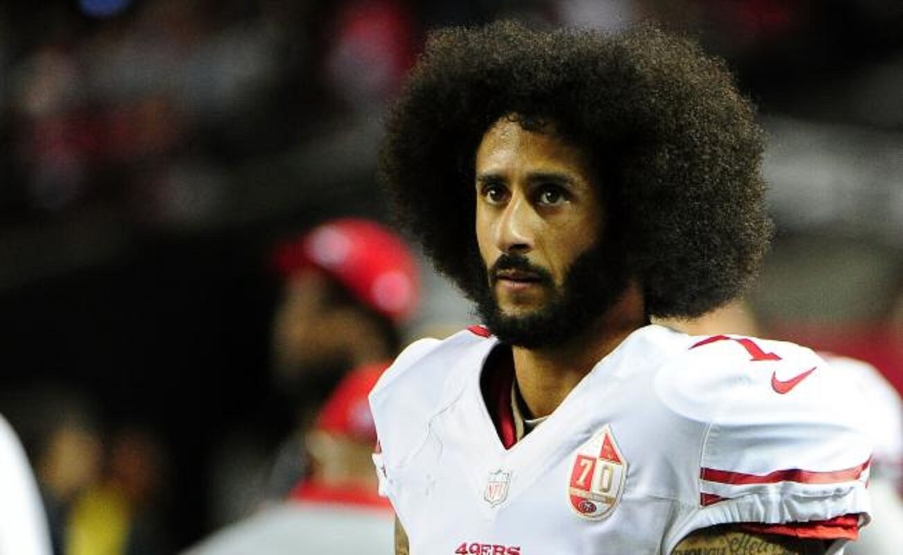 Colin Kaepernick demanda a NFL