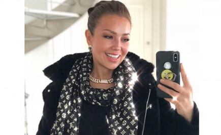 Thalía deslumbra con nuevo look