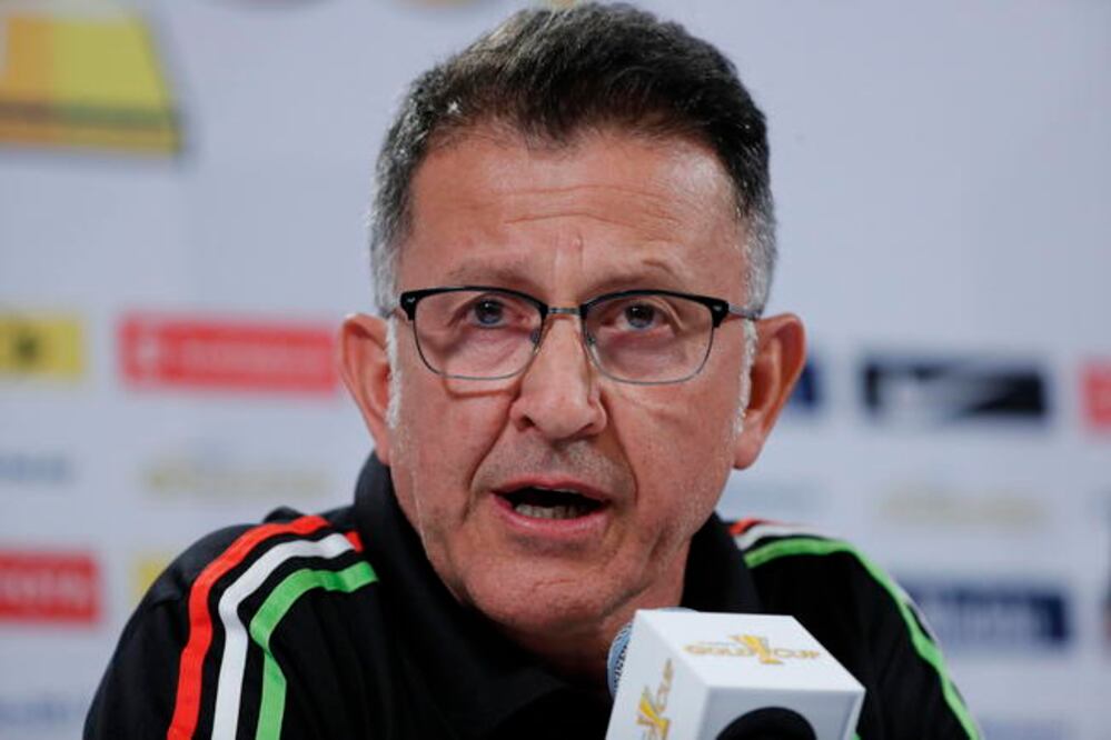 Pese a las vicisitudes, el colombiano es respaldado por la FMF en su puesto. (JOSÉ MÉNDEZ. EFE)