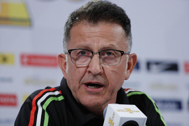 Pese a las vicisitudes, el colombiano es respaldado por la FMF en su puesto. (JOSÉ MÉNDEZ. EFE)