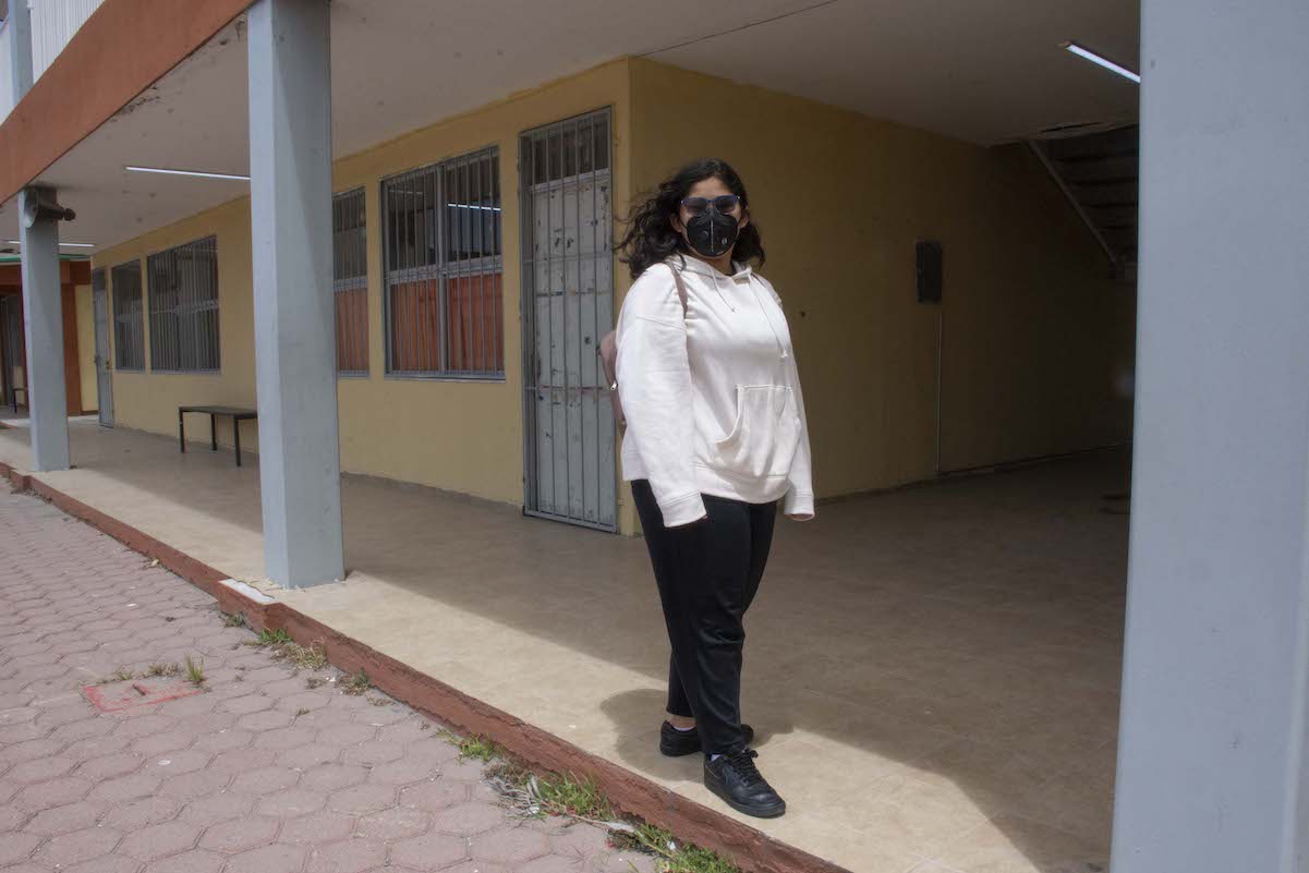 Un calvario. Padres de familia sufren por un lugar para sus hijos en la primaria