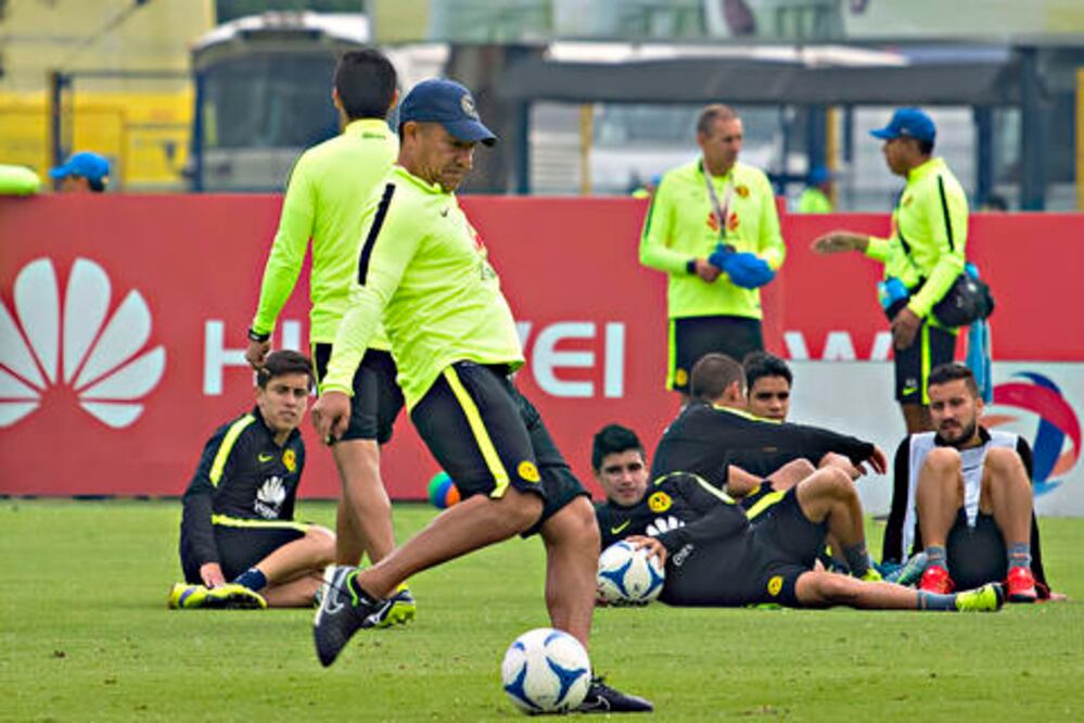 “Falta fuerza sindical”