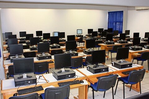 UAQ invierte en apoyos más de 5 mdp