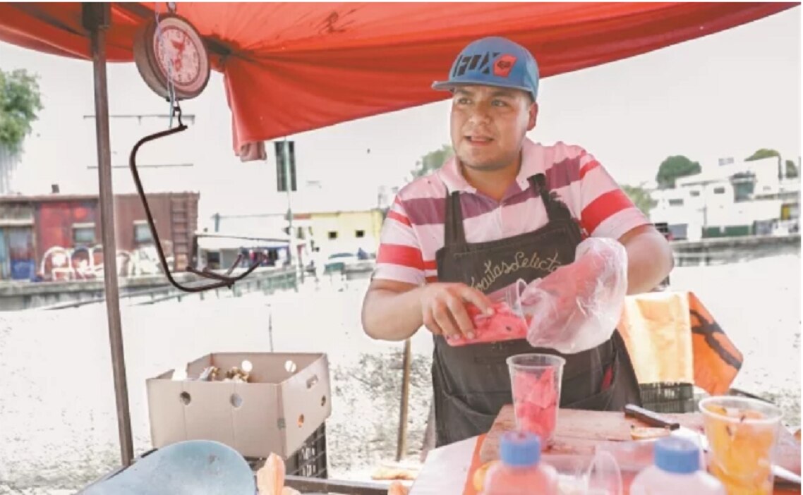 Becarios se capacitarán hasta en el tianguis