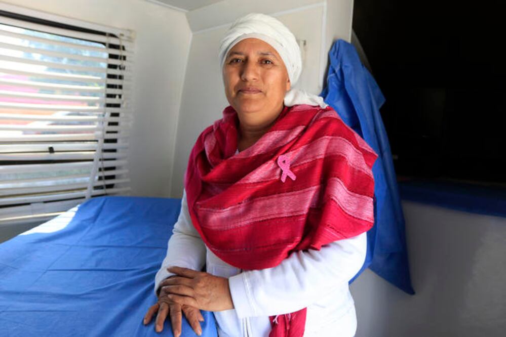 El cáncer de mama afecta día con día a 756 mujeres, pacientes de la Unidad de Especialidades Médicas de Detención (Uneme-Dedicam); piden a mujeres que se autoexploren para poder detectar a tiempo la enfermedad (CÉSAR GÓMEZ. EL UNIVERSAL)