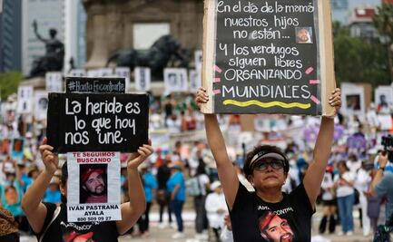 Madres buscadoras marchan para exigir cese a las desapariciones en México; "no es tiempo de celebrar", lamentan