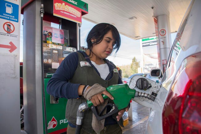 Uesqro teme cancelación de contratos a Pemex