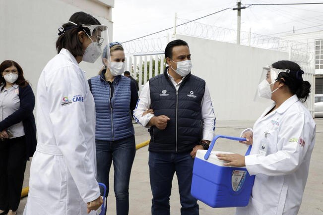 En Querétaro, regalan oxímetros y hacen pruebas gratis de Covid a domicilio