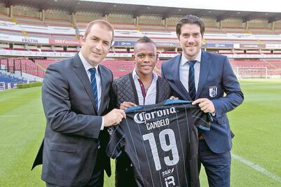 Gallos, completo pero afectado por lesiones