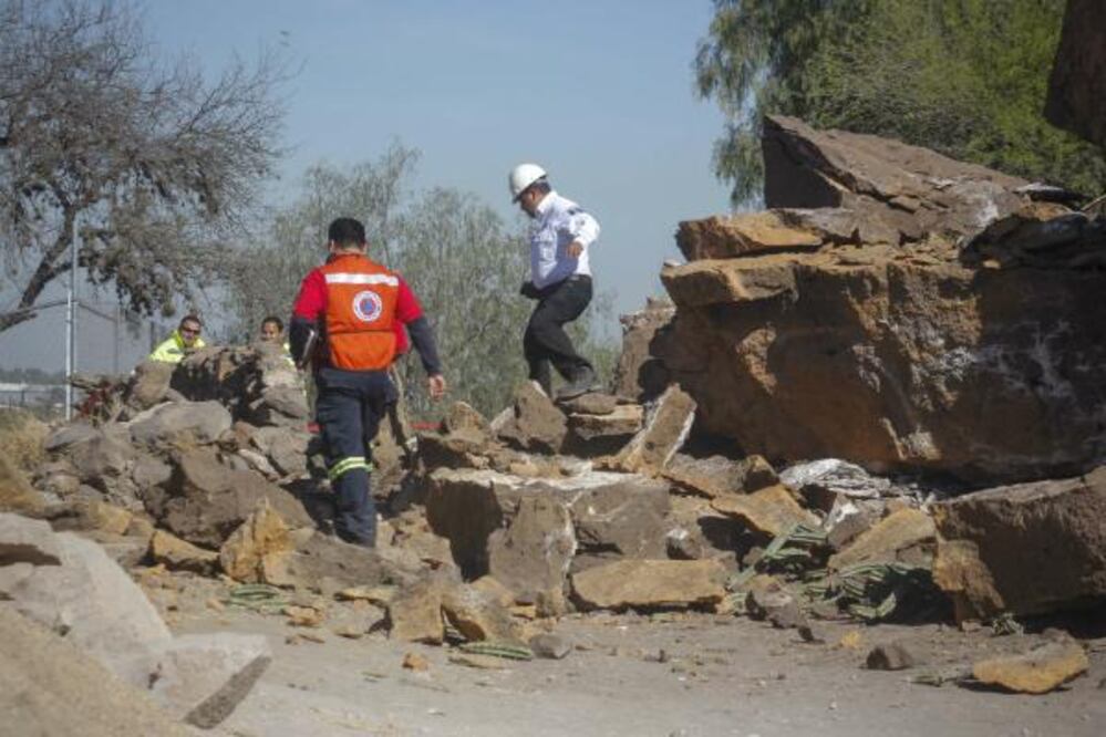 Busca SJR recursos para anclar rocas