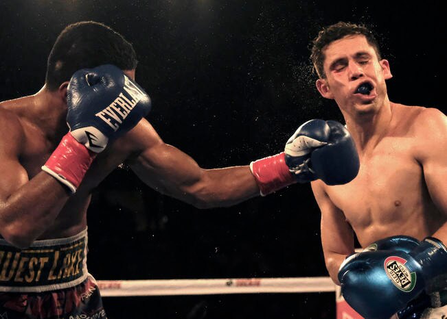 Los jueces vieron ganador a “Chocolatito”, aunque para una mayoría el vencedor debió ser el “Príncipe” (RICHARD VOGEL. AP)