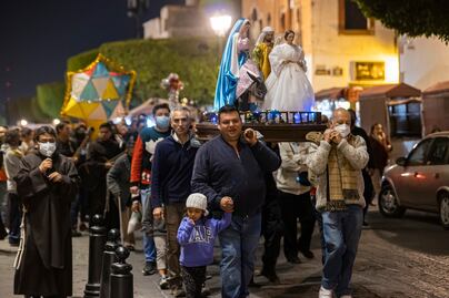 Los Manríquez, la familia que lleva 50 años "dando posada" en Querétaro