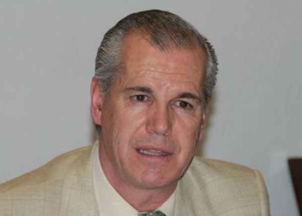 IEQ extralimita reglamento de Ley