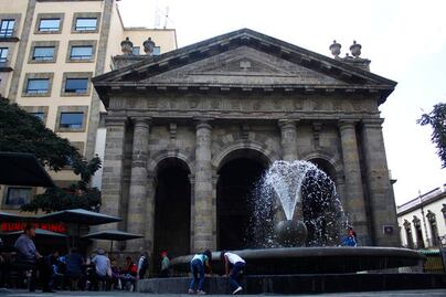 La biblioteca Octavio Paz, joya dañada por incendio