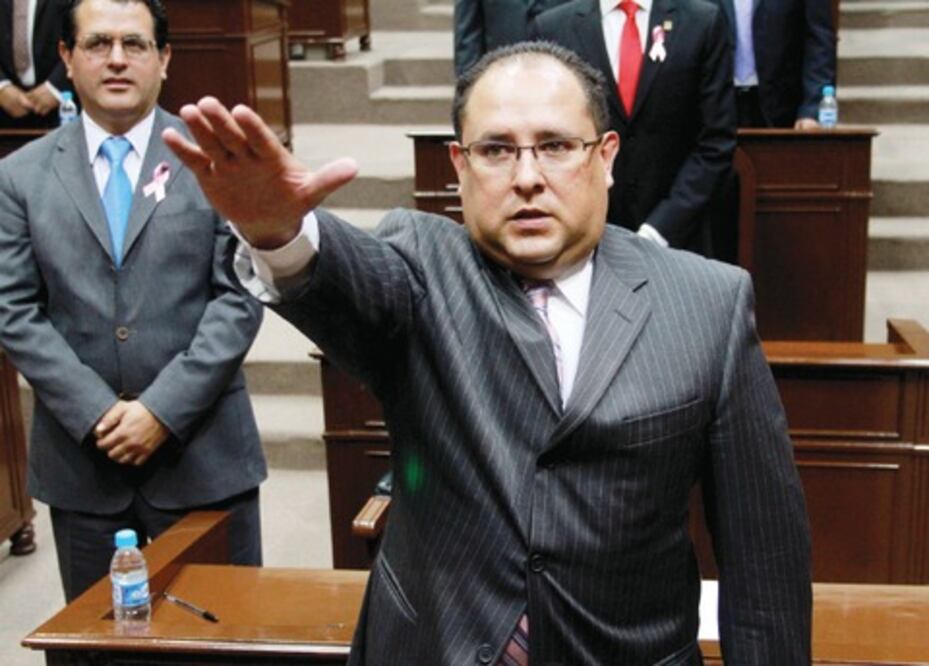 Diputados nombran a consejero del IEQ