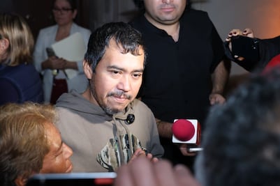 Simón González llega a Querétaro y se reúne con su familia