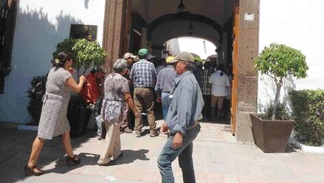 Exigen colonos información del avance de regulación de predios