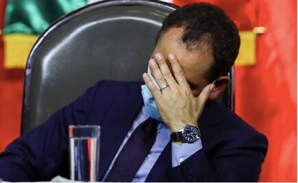 Secretario de Hacienda presenta presupuesto austero... con reloj "de principito"