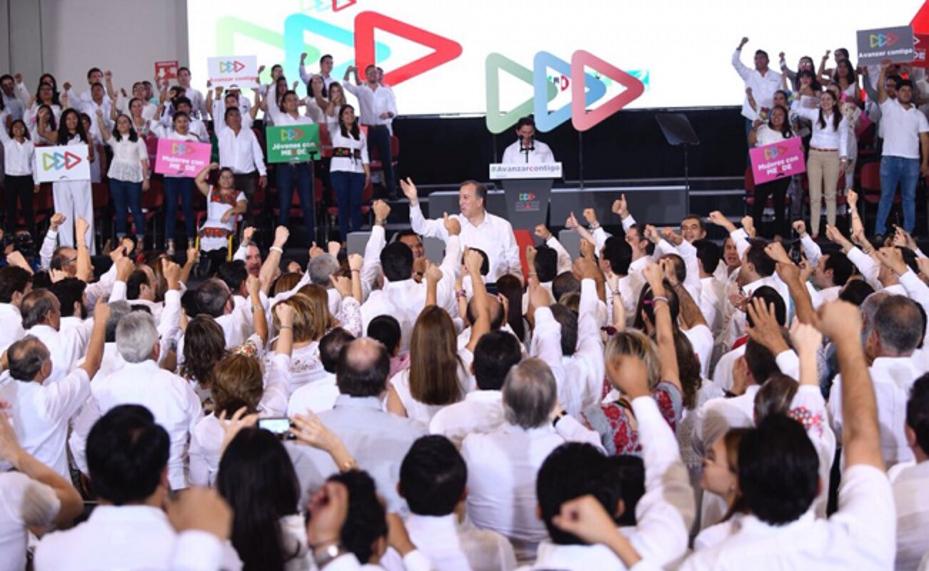 Priistas festejan el inicio de campañas presidenciales en Sinaloa