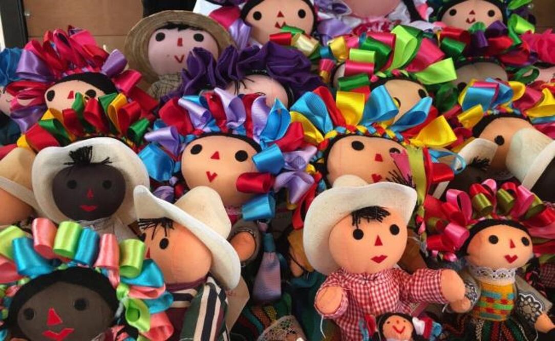 El titular de la Sedesu, Marco del Prete, dijo que desde la Casa Queretana de las Artesanías se apoya la comercialización de productos. Foto: Especial