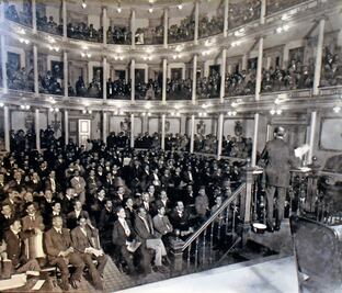 Registros en foto y cine de  la firma de la Constitución