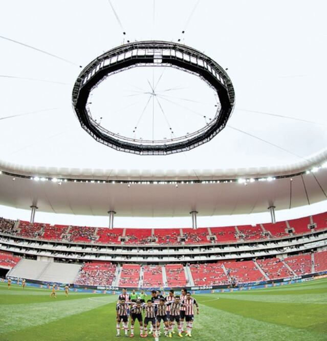 El Omnilife hace costoso a Chivas