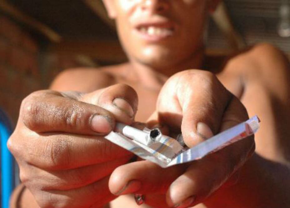 Atienden a jóvenes adictos