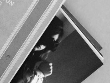 Se presenta exposición Voyeur