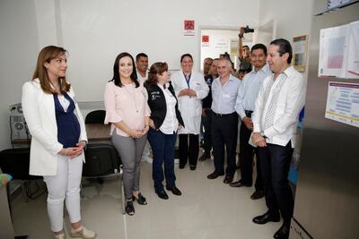 Confirman entrega de escrituras de hospital