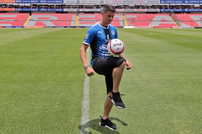 Querétaro presenta a su refuerzo Everaldo Stum