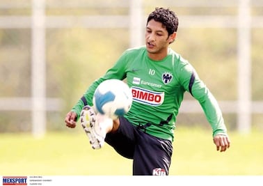 Ángel Reyna queda sin arreglo con Chivas