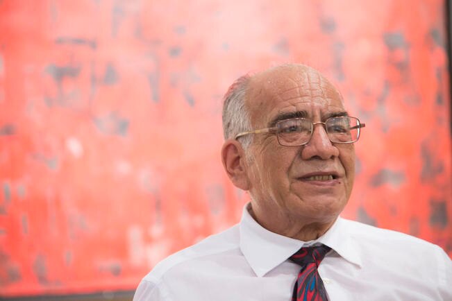 Letras. Además de poesía, el autor también escribe cuentos y ensayos (FOTOS: DEMIAN CHÁVEZ. EL UNIVERSAL)