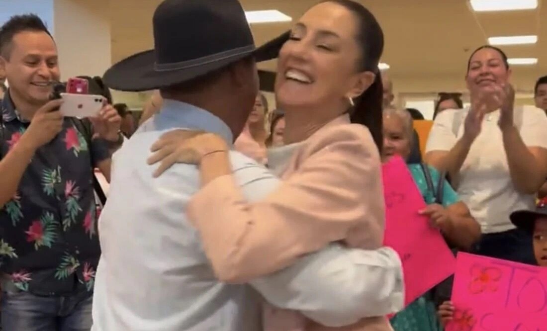 VIDEO. ¡Al ritmo de polka! Sacan a bailar a Sheinbaum al llegar al aeropuerto de Chihuahua
