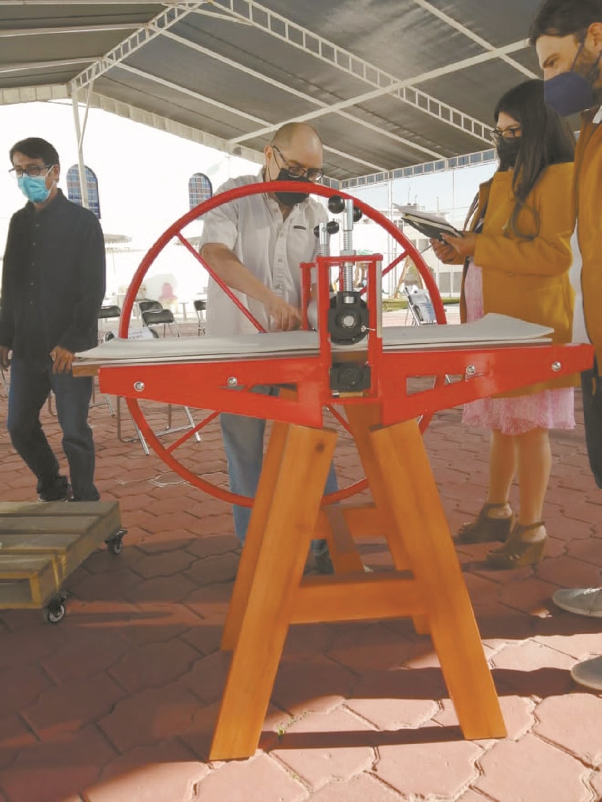 Mujeres del Centro Penitenciario aprenden de grabado con Erendititita