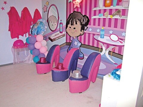 Brinda atención a pequeños